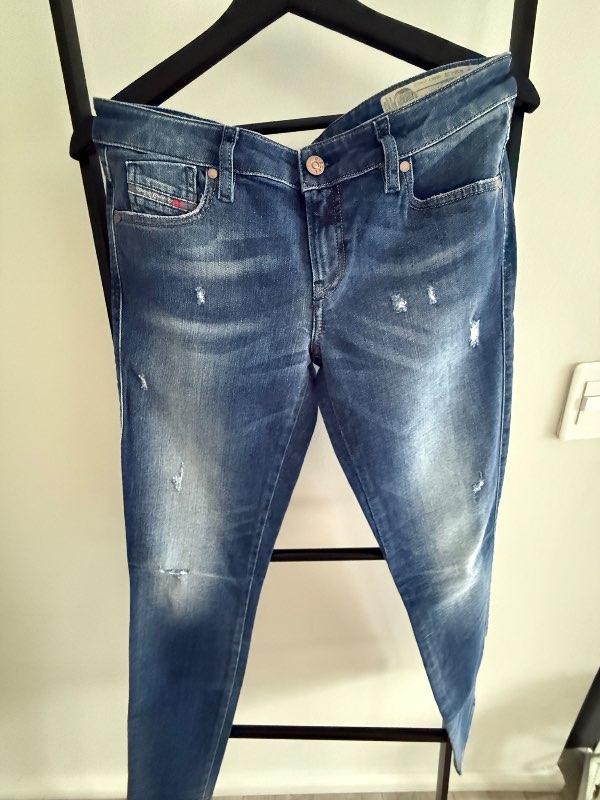 DIESEL SUPER SLIM SKINNY GRACEY