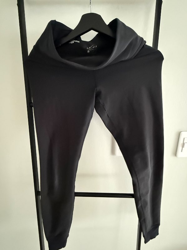 NIKE DRI-FIT LEGGINGS