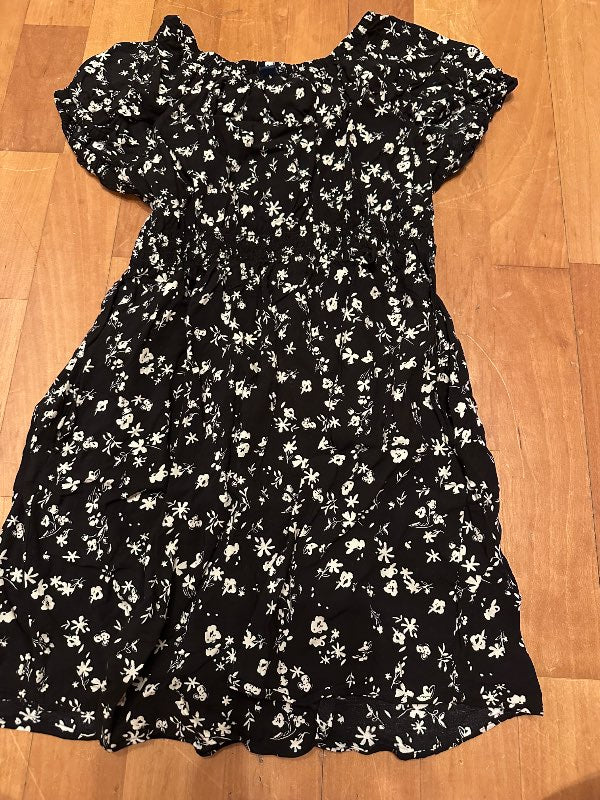 Uniqlo floral dress