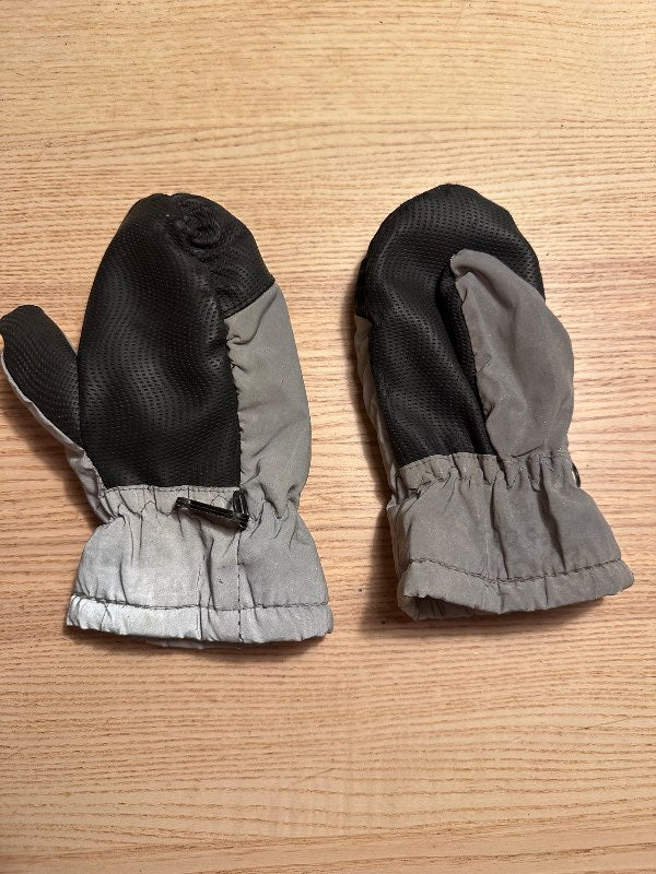 Silver gloves