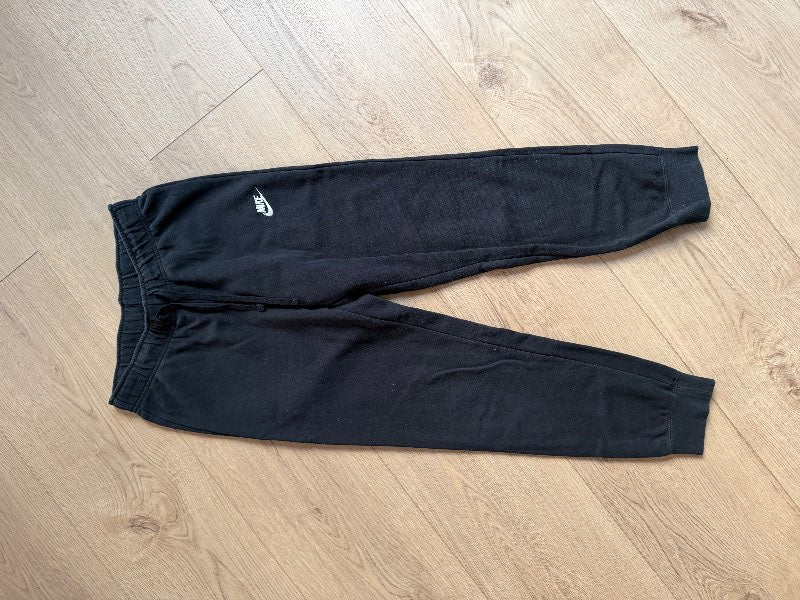 Svartar Nike buxur
