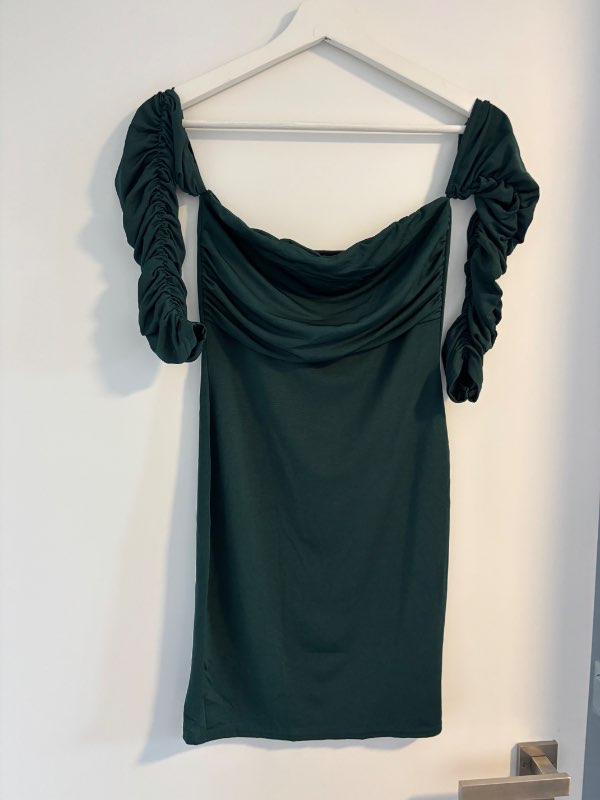 pretty litle things grænn kjóll