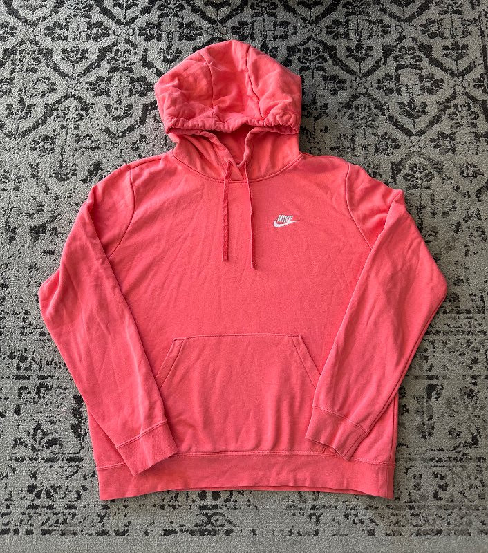 Nike hettupeysa coral