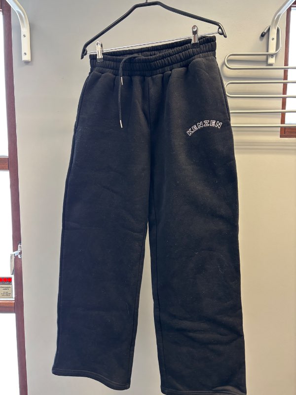 Kenzen buxur ónotaðar