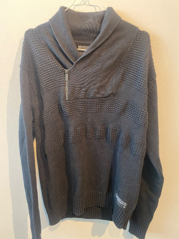 Svört Jack and Jones peysa