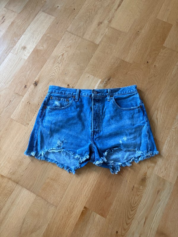 Levi’s stuttbuxur