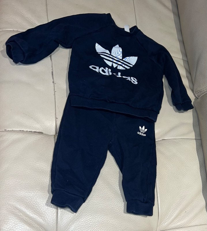 Adidas peysa&buxur sett