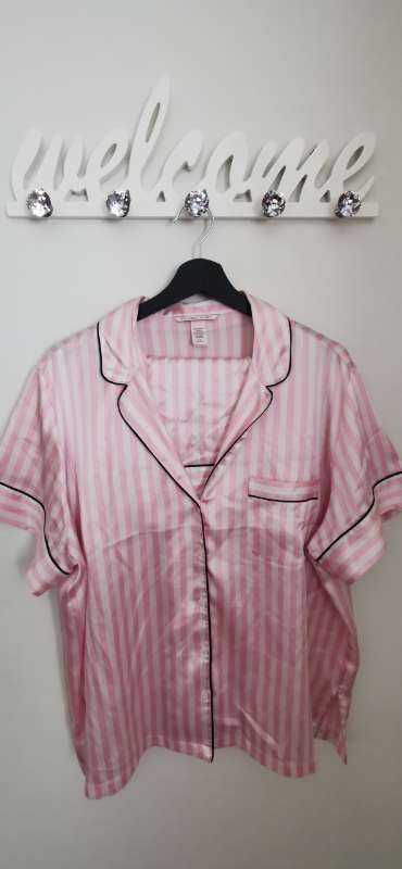 VICTORIA'S SECRET PAJAMAS