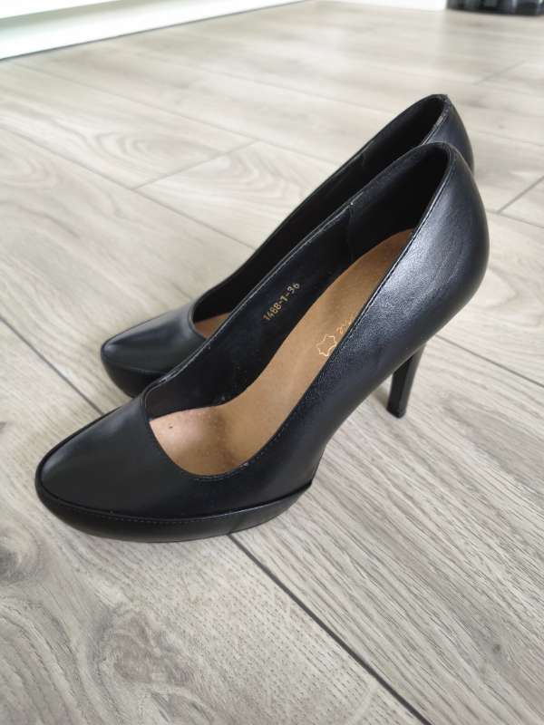high heels shoes black