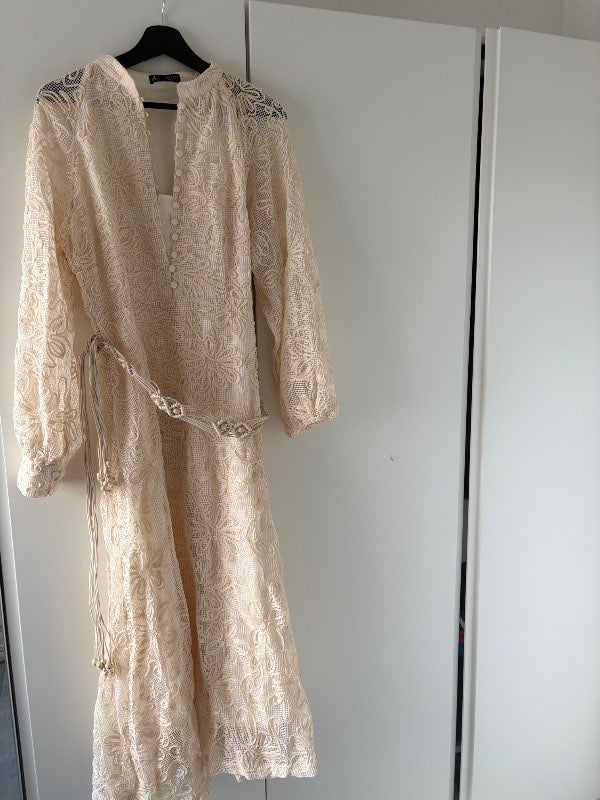 elegant lace dress