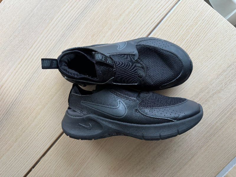 Nike skór stærð 36.5