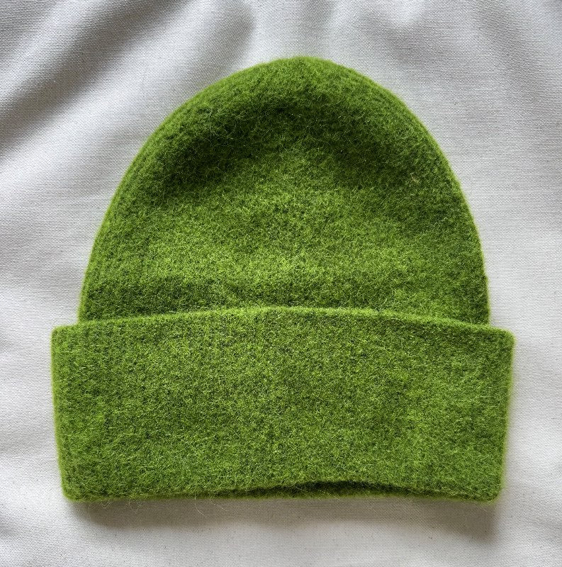 NEW Samsoe green mose hat