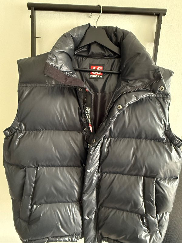 66NORTH Dyngja Down Vest Black
