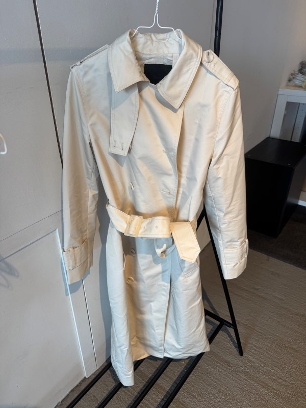 Zara trenchcoat ljos