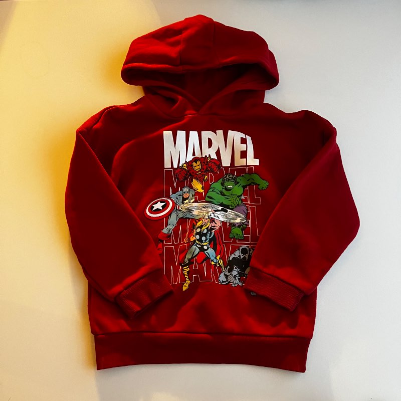 Marvel hettupeysa