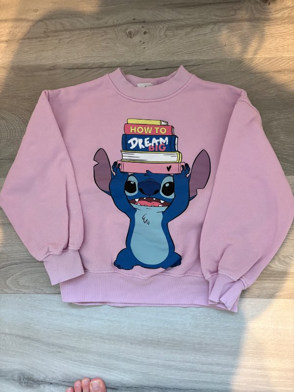 Stitch peysa