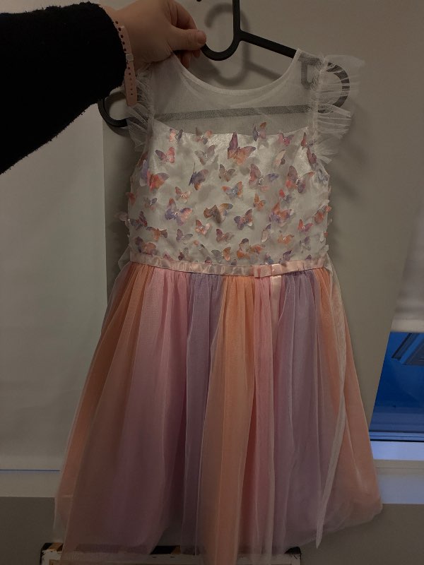 Kjóll fiðrilda fjólublár