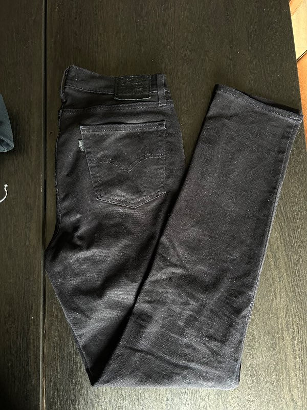 Levi’s 724 black
