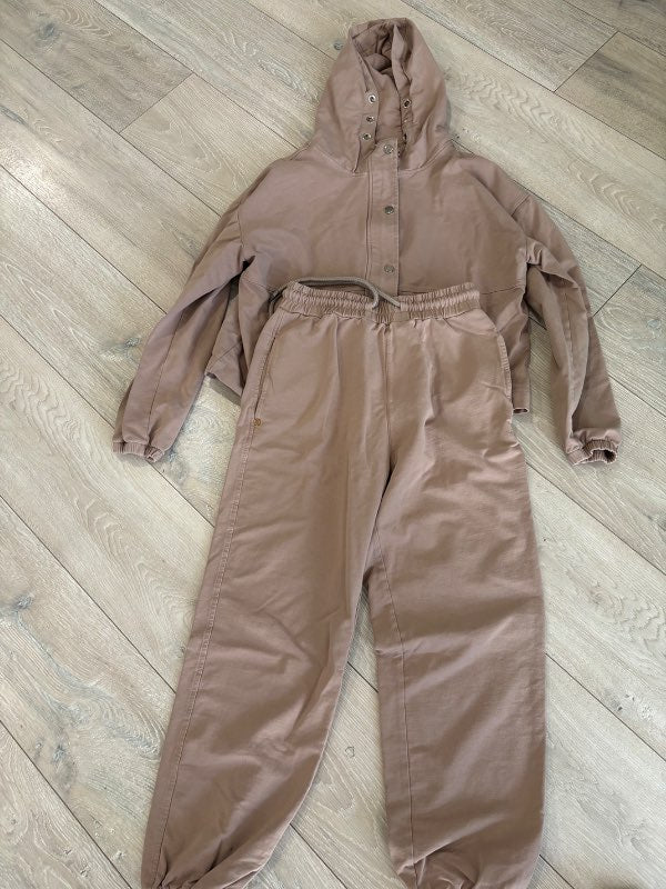 Brún set