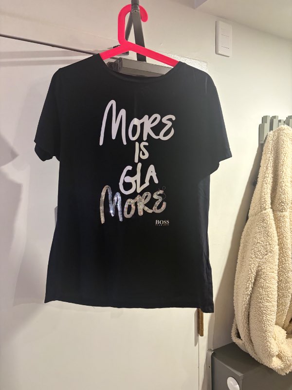 Hugo Boss bolur