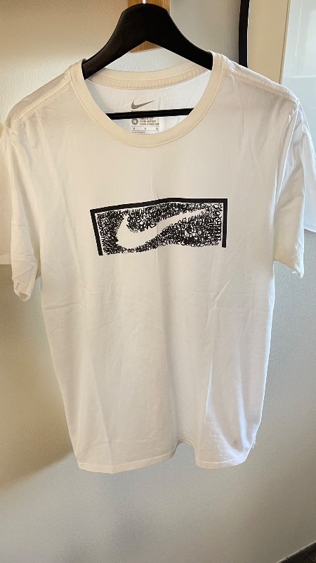 Nike hvítur bolur