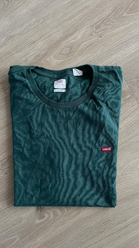 Levis grænn bolur