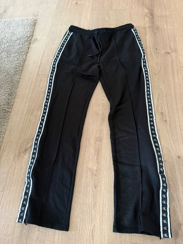 Calvin Klein svartar buxur