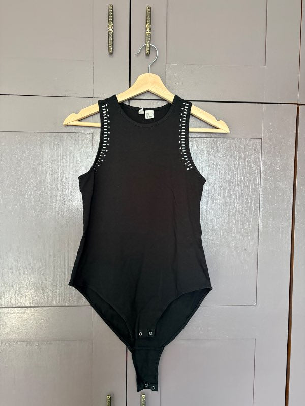 H&M body black