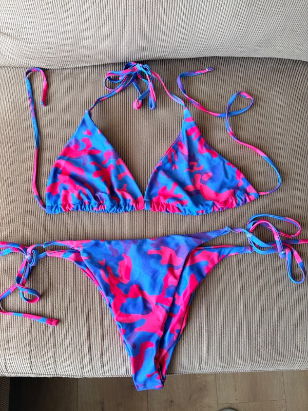 BIKINI color