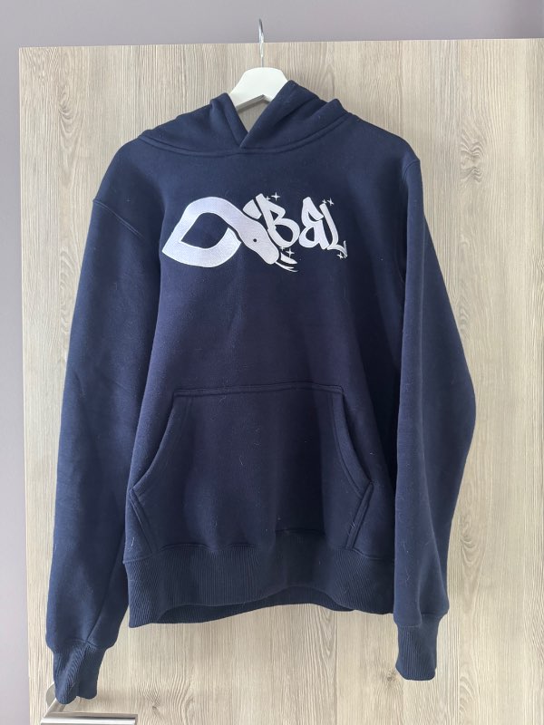 B & L hettupeysa