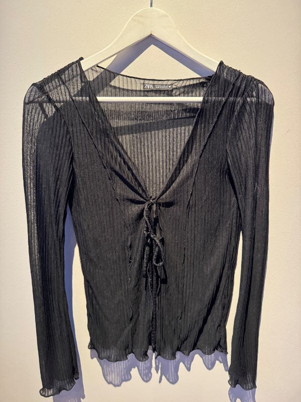 Svartur mesh toppur