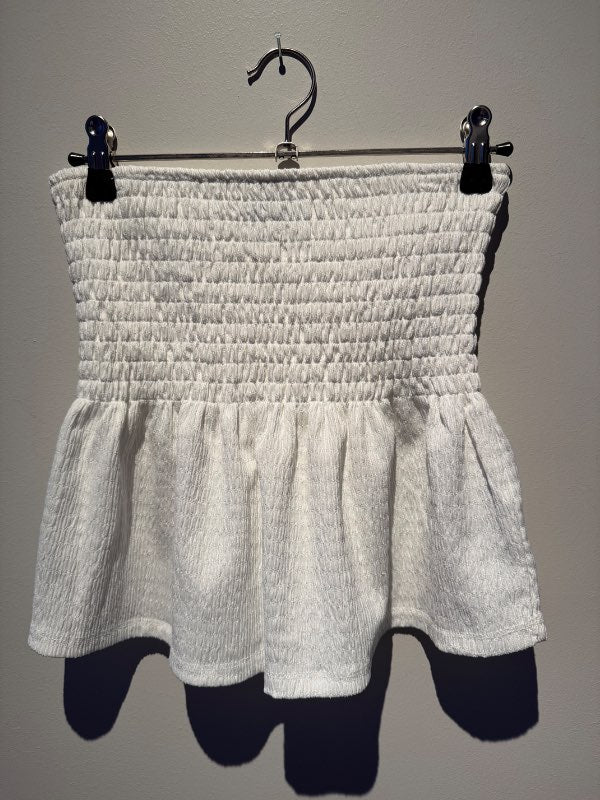 Ermalaus hvítur toppur