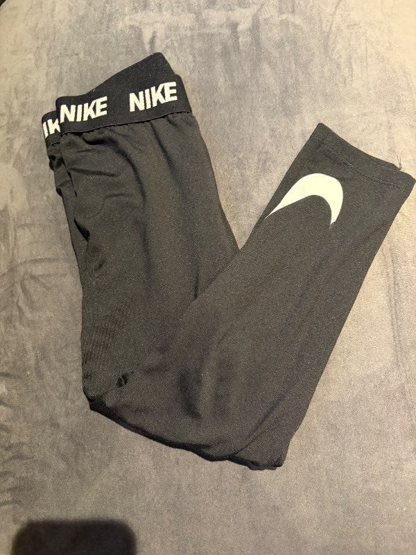 S svartar nike buxur