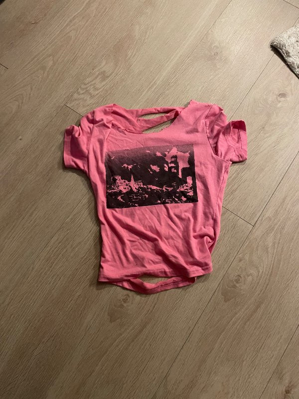 Bleikur stuttur bolur