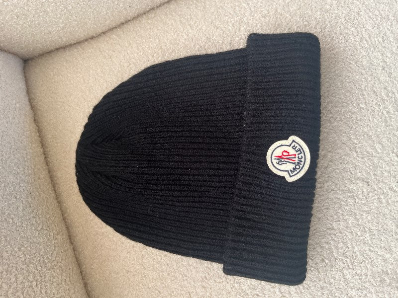 Moncler fake húfa