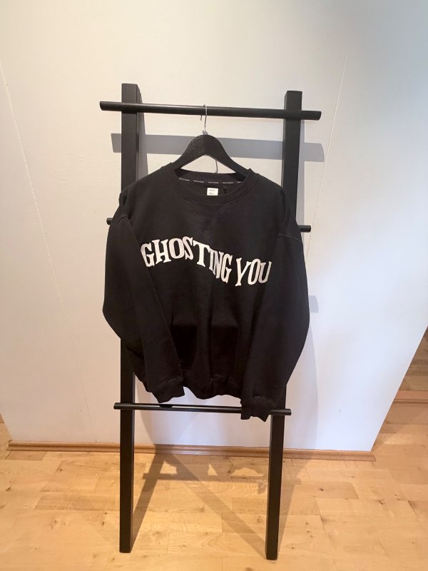 Next peysa Ghosting