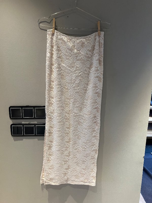 Shein pils - Lace