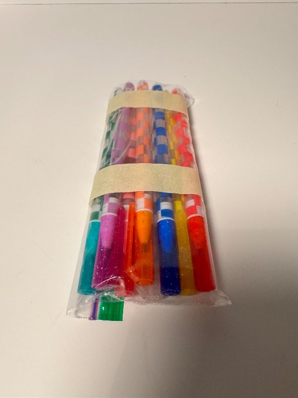 Assorted glitter pens