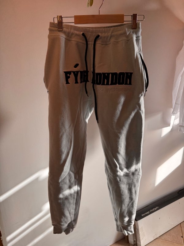 Fýre London buxur