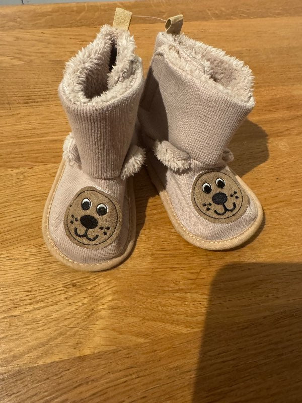 First winter shoes