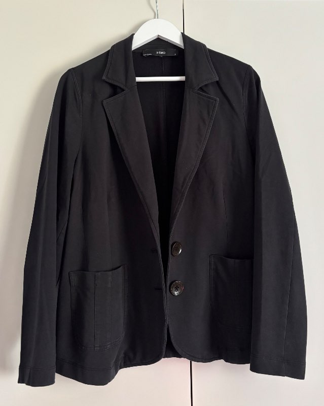 Svartur mjúkur blazer