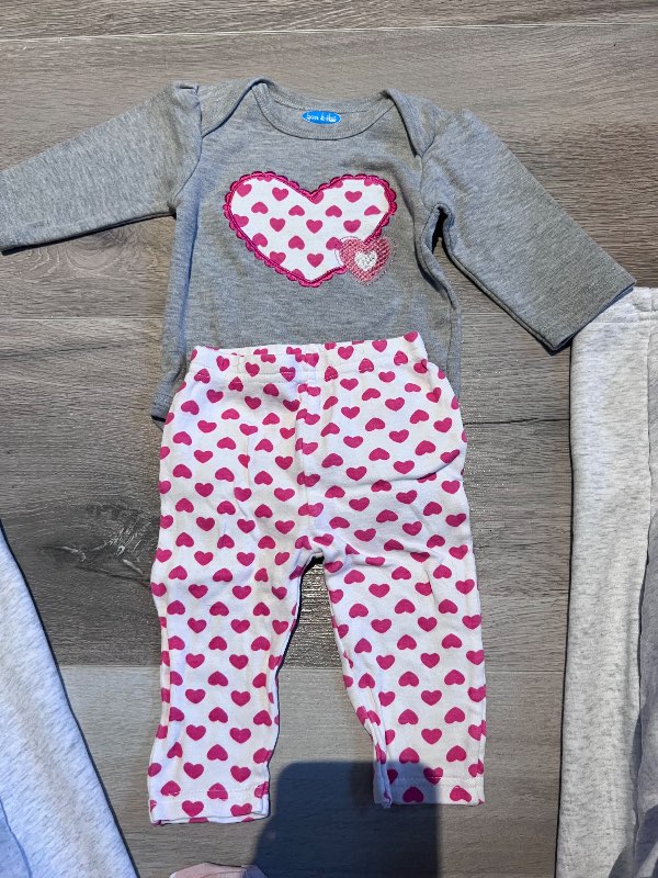 Hjarta sett bon bébé