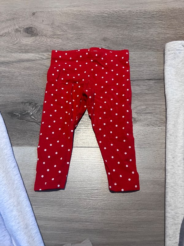 Leggings rauðar m.doppum primark