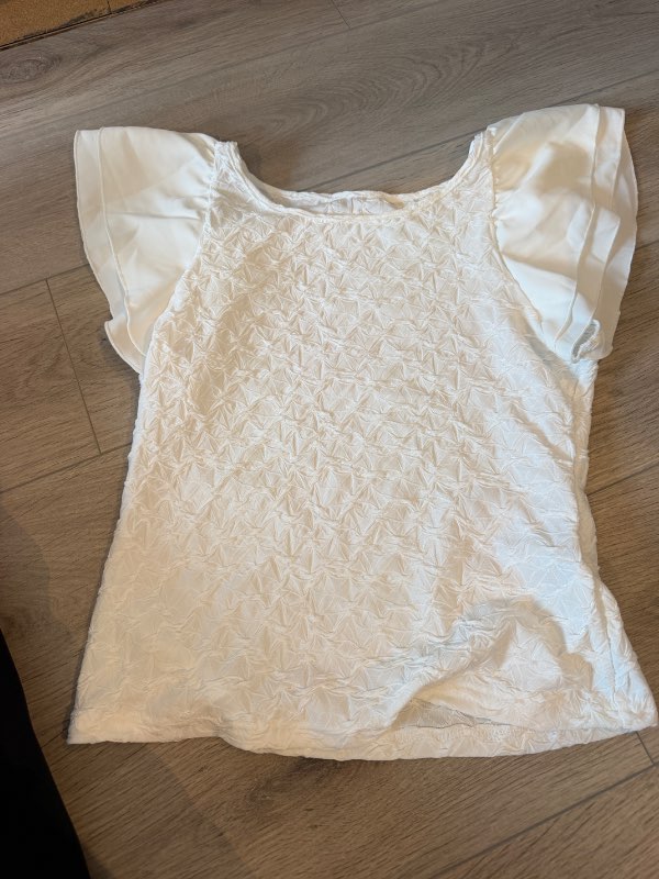 Hvítur blúndubolur