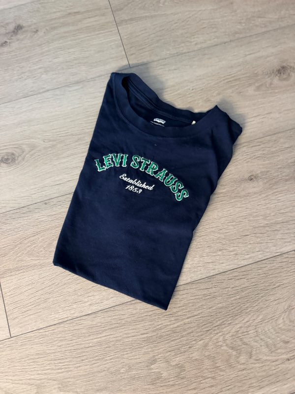 Levis bolur
