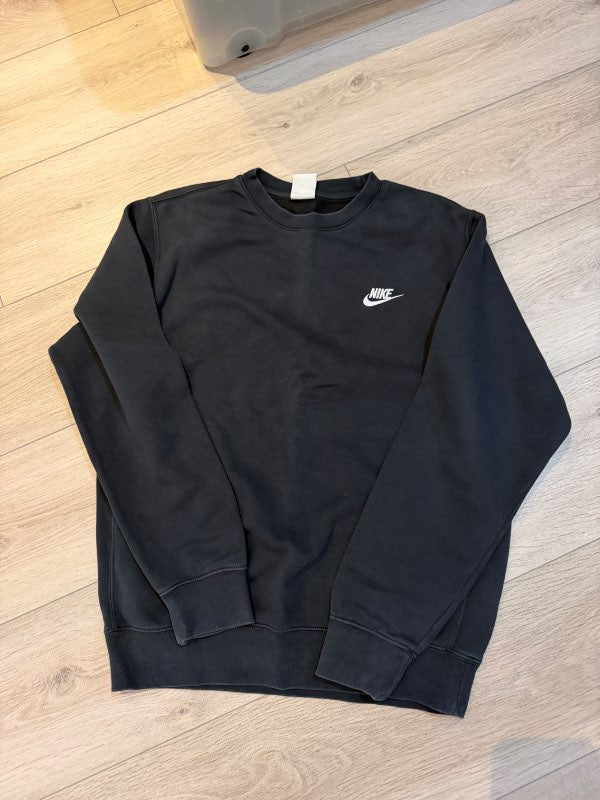 Nike peysa svört