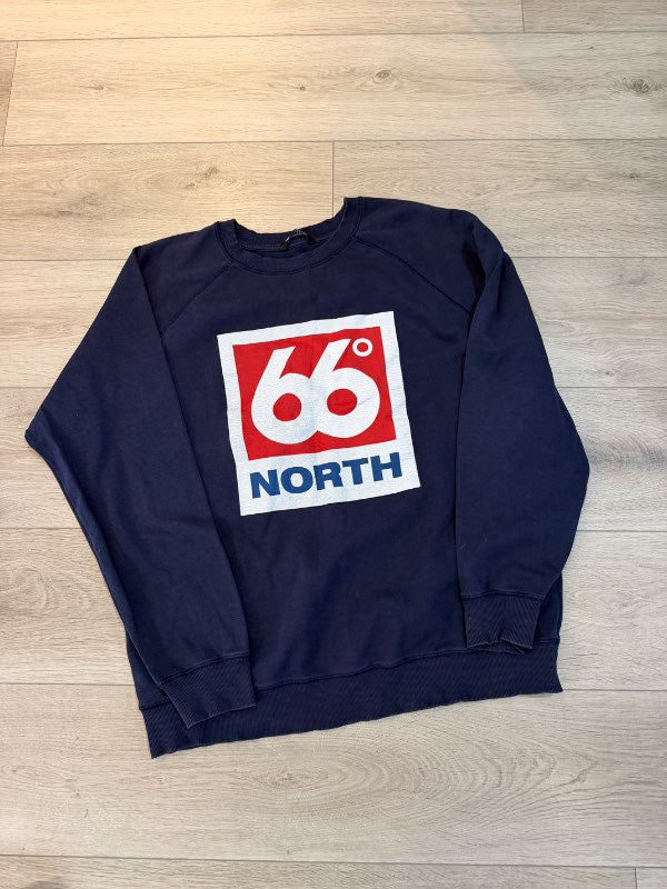 66 blá peysa