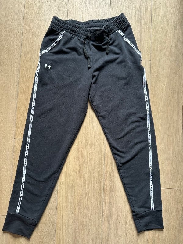 Under armor sweat pants S