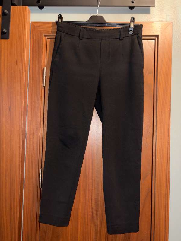 Svartar Object buxur