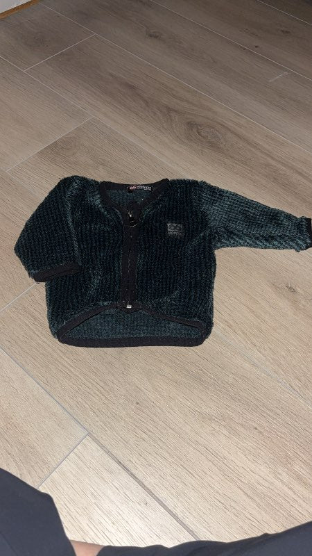 66 blá peysa